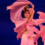 640px-Chinese_women_in_pink_dancing_2007-07-05-150x150.jpg