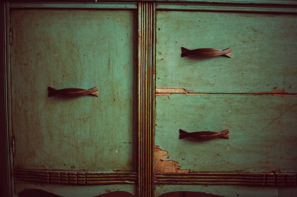 cupboard-349935_1280