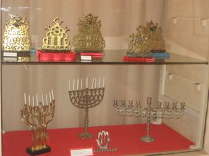 Do you know how is Hanukkah celebrated around the world? Click here to find out!