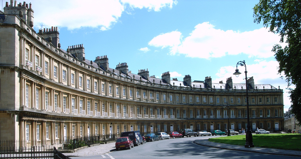 Are you traveling to Bath? Check out these great city travel tips before you get to town!